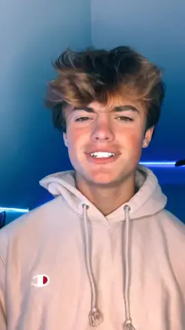 #pov my crush body shames herself so i tell her it’s perfect