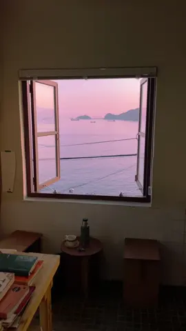 🙂 sunset window #추천떠라 #추천뜨게해주세요 #busan #koreatrip #southkorea #aestetic #aesteticvideo