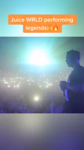 #juicewrld performing “Legends” gives me chills😞 Who else wishes they could see Juice WRLD live?⬇️