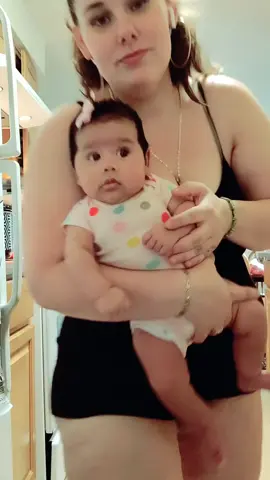 ONLY WAY SHE WOULD STOP CRYING IN MAMAS ARMS😍#fyp#almost2monthsold#90sbaby#xycba#boredinthehouse#MomsofTikTok