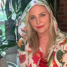 #beautytipofthedaywithcarmindy #carmindybeauty #youngliving #younglivingessentialoils #qvc