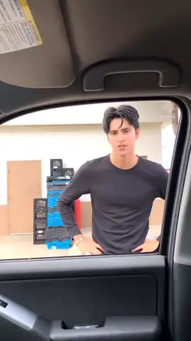 This escort didint know English #fyp #foryoupage #foryou #mexicano #latino #latinos #xzyabc #español