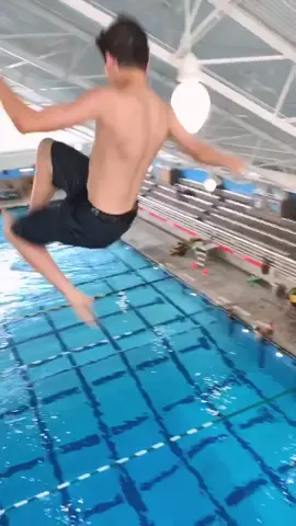 This one was scary 👀 #aquatic #center #portland #vibes #fullsend #gainer #hype #swim #ratethings #lit #gang