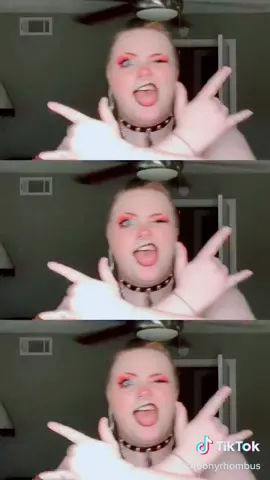 maybe a new trend? 🥺👉👈?? idk how to junko pose but i tried my hardest! this was so much fun!! #fyp #cosplaytrend #junkoposes #oocosplay