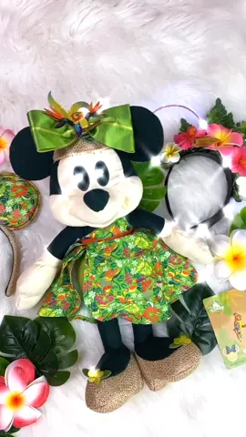 Guess what arrived 💚✨ Obsessed with the #MinnieMouse Main Attraction Collection 🙌 #disney #disneyfans #disneyfan #minnie #disneyaddict #fyp
