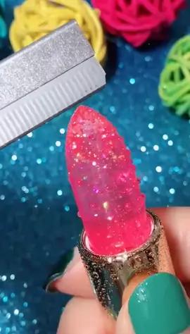 Like strawberry flavored jelly,I want to take a bite.#redlips #lipstick #lipstickchallenge #lipstickhack #fypforyou #fypag