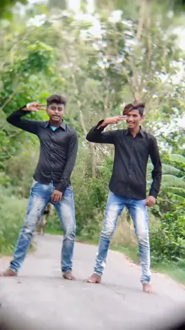 Teri pyari pyari do akhiyan#tiktok_india #foryourpage #trending #fyp #dance #music
