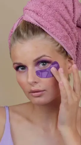 Habt ihr schon unsere lilanen #Augenpads getestet? Wir 💜 unsere LUXURIOUS LIFT #EYEPADMASK! Ihr bekommt sie exklusiv bei Müller & im Onlineshop. 🛒