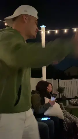 Les vale V3#£@ 🤣 #coronavirus #quarantinelife #lavecinachismosa #fyp #foryourpage #nooneaskedyoukaren #browsbylucy