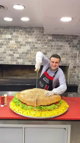 Czn farkıyla Hamburger sever misiniz?😂❤️🙈 #czn #cznburak #tiktok