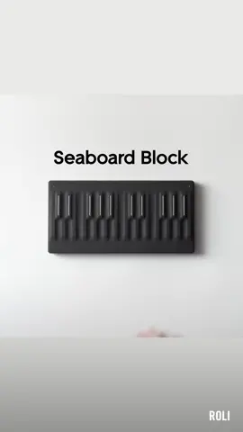 #engineering 5D Touch technology of this keyboard combines bits with portable music work for intuitive sound shaping. #usa #viral #gadget #music