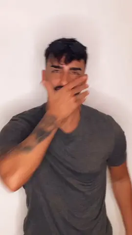 Así voy por la calle gracias a TikTok 😂❤️🤦🏾‍♂️ #fyp #parati #viral #tik_tok