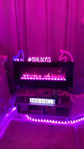 CLICK THE LINK IN MY BIO TO WATCH MY FULL 💕ROOM TOUR💕 I’m active in the comments all day! #RoomTour #notonething  #bedroom