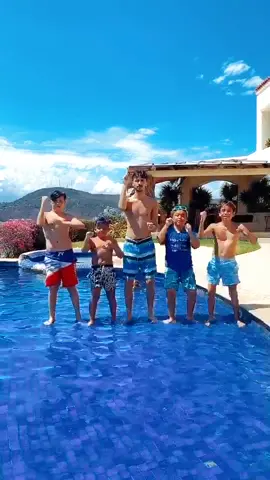 Nunca bailaré bien 😞✌️ @soygalletita  @soycarlitoz @yankee32 @soy.piculin