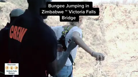 Wait til the end to see HOW tall the jump is lol #tiktokzimbabwe #zimbabwe #bungeejumping #victoriafalls #tiktoktravel #adventure #bungeejump