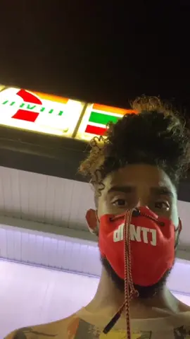 Bro the manager of this #7eleven knows what he’s doing!!! Plays Oprah so no hoodlums hang around his store 🙄 #blm #blacklivesmatter #fyp #opera