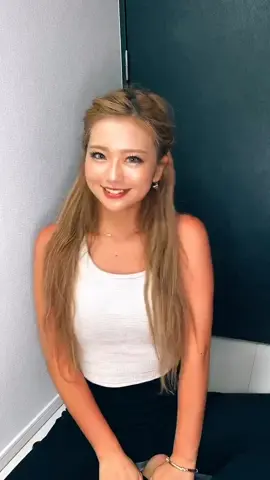 今日の髪型まじお気に入りすぎて見せるね❤️撮影終わりで髪ボサボサだけど😭