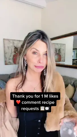 THANK YOU for 1 million Likes❤️! Comment recipe requests 💥💘💥💘🥄🍴#thankyouforbeingafriend #KeepingItCute #quickrecipes #italiansavage #goldiehan