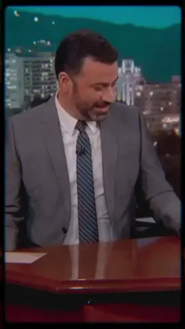 „well, the lipstick is a stick, and the gloss and the gloss is a gloss“ 🤭 #arianagrande #jimmykimmel #funny #viral #fyp #foryoupage #ariana