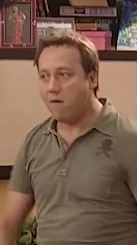 Когда самоизоляция закончилась! Повторяй танец за Костей Ворониным и отмечай @tv_ctc 🔥 #телеканалстс #лучшеевкомедии #воронины #костяворонин