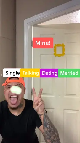 my love life is a just a tiny bit different 🥴😩🤣