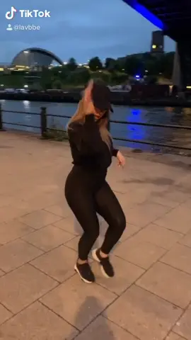 Choreo by @theofficialjeo #fyp #lowerbody   By @official_davido @chrisbrownofficial #afrobeats I was just having fun with it 🤷🏽‍♀️😊