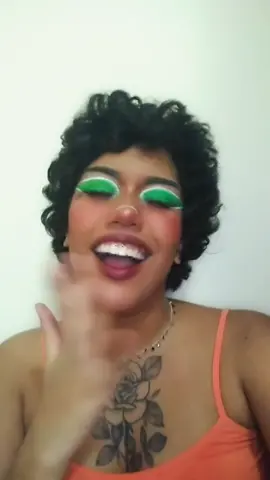 só passei um gloss #fy #fyp #makeup #maquiagem #foryou