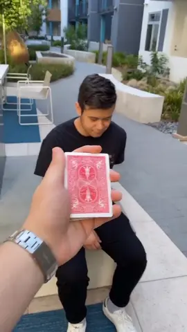 Testing their SHUFFLE skills 😂🃏 @cassieshrp @nathan.nuno