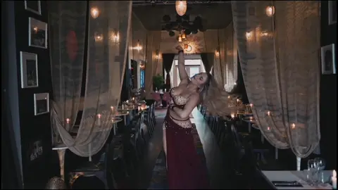 #fyp #hassanshakosh #omarkamal #egyptianmusically #egyptian_tik_tok #dancevideo #bellydance #egyptiandance #egypt #bruxelles #shaabi #foryou #dancer
