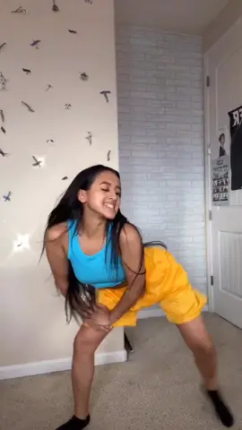 i told myself i’d never dance to a 6ix9ine song... but this dance goes crazy 🤣