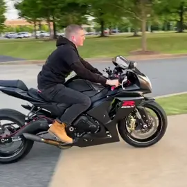 Top 5 cleanest bikes on this app don’t @ me tho 🤷🏻‍♂️💯🔥 #fyp #foryoupage #dontflop #motorcycle #gsxr1000 #sportsbike #superbike #suzuki #gsxr
