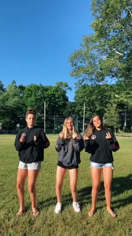 @emmabowieee @julesdistefano