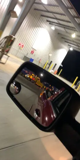 #towlife #towlivesmatter #slowdownmoveover #peterbuilt