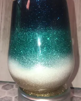 Beach cups are my favorite! 😁 #epoxy #meganscustomcreations #beachtumbler #SmallBusiness #customorders #customtumblers