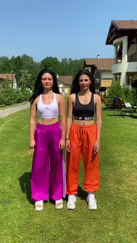 Брюнетки/блондинки? Кого больше? Inst: zelenovaofficial +