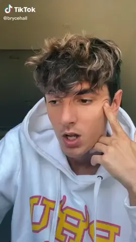 Bryce and girls!?😅❤#foryou #fyp #brycehall #addison #dixiedamelio