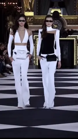 #Balmain SS20 Spies 🔍 #fyp #foryoupage #fashion #model #style #aesthetic #Runway #catwalk #modelcheck #fashionweek #goals