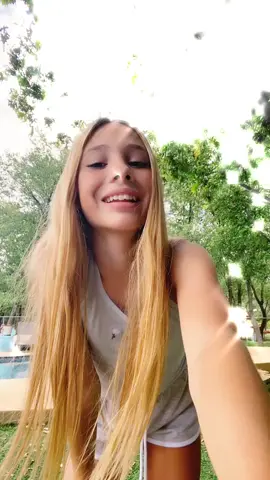 Hi this is kinda random but can y’all follow @kenzieg240 and @mrs.ryliemae and this loser @cadendoesnotfitin