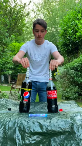 COKE VS PEPSI (MENTOS) 😱 #fyp #gasp #smart #coke #pepsi #mentos #Science