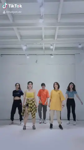 Mém bùuu 😆😆 #hotpotdc #fyp #foryou #foryoupage #dance #hientaivatuonglai #kpop #mtbd #mtbdchallenge #cl2ne1 #tiktok