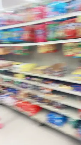One of the employees caught us so I took off running and left my purse in the cart😂 #fyp #foryou #trending #jhacarichallenge