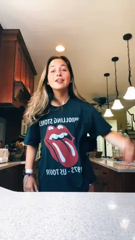 I have pants on #MiracleCurlsChallenge #DogsOfTikTok #FeelTheFlip #SNOOZZZAPALOOZA #foryoupage #fyp #duet #dance