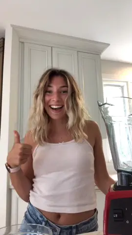 Thickkkk Piña Colada Smoothie Bowl!!!!!!😍😍😍 #SNOOZZZAPALOOZA #PhotoStory #thrivemarketpartner #thrivemarkethaul #fyp #foryou #PlantTips