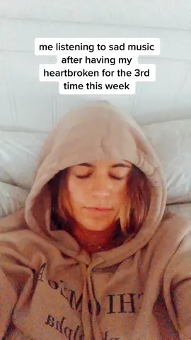 @shecracked miss u #fyp #college