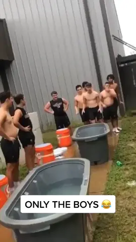 You’d only catch the boys doing this #theboys #training #athletic via @benchmob, stevieb_50/IG