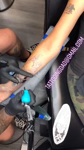 Starting her lower sleeve. #tattoo #tattooingdad #chicagotattooartist #fyp #foryoupage #timelapsetattoo #timelapse #skulltattoo #blackandgreytattoo