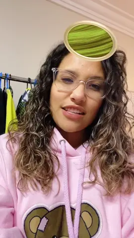 Rafa de cabelo verde? 💚