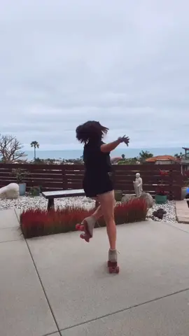 Gloomy afternoon groove #skate #rollerskating #fyp #shesminechallenge