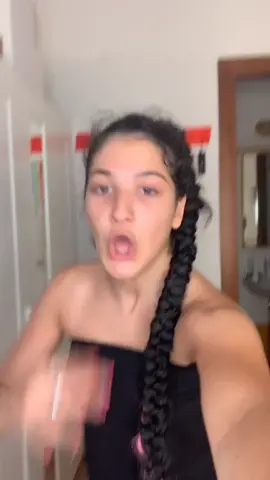 OMIODIO...DA GUARDARE FINO ALLA FINE. Secondo voi come sta? @tobialanaro #GreenScreenSky #Flashback #curlyhair #straighttohell #foryou #perte #neipert