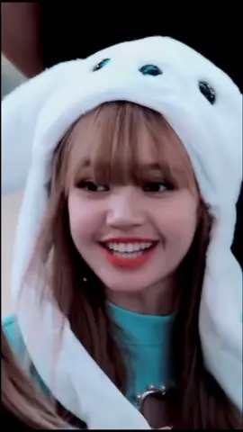 so cute✨#lisablackpink #blackpink붐바야 #lisa #blinks 💙💙💙